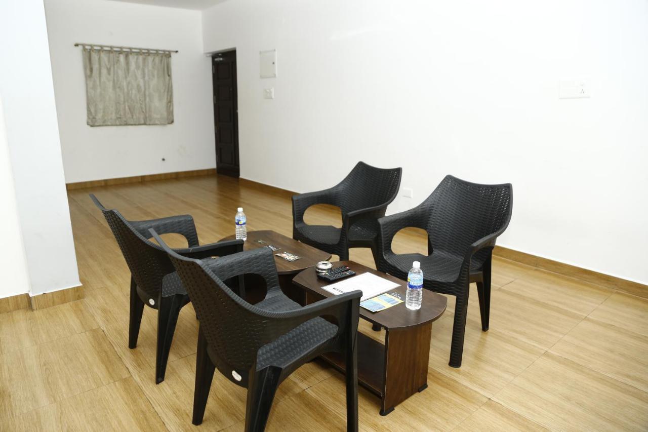 The Base Inn Puducherry Zewnętrze zdjęcie