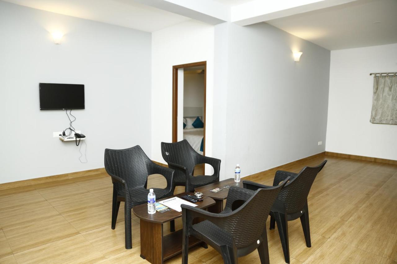 The Base Inn Puducherry Zewnętrze zdjęcie
